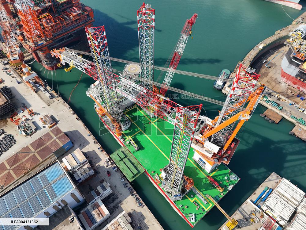 China-made Fourth-generation self-lifting Self-propelled Wind Power Installation Ship Delivery