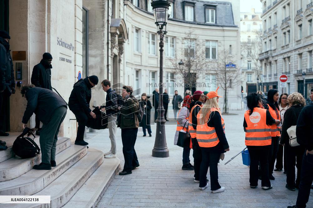 Protest by Sciences Po maintenance agents - Paris AJ