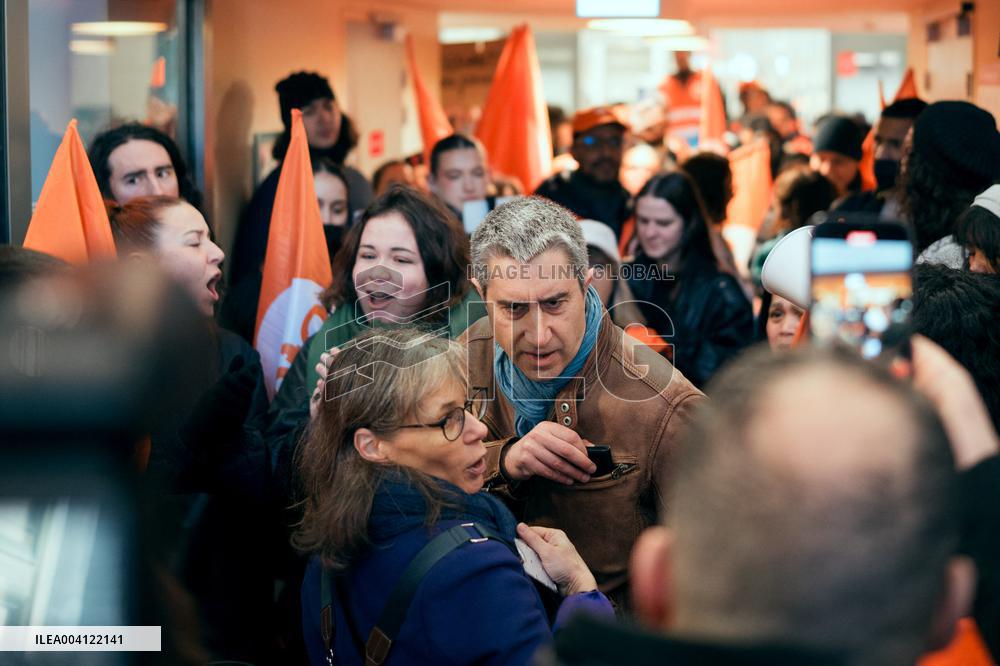 Protest by Sciences Po maintenance agents - Paris AJ