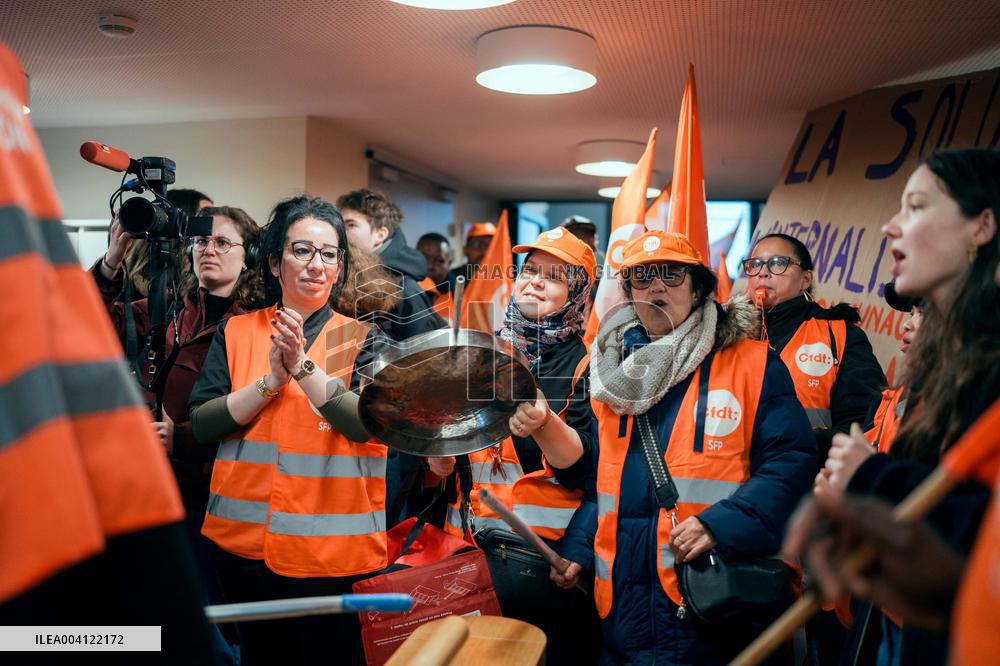 Protest by Sciences Po maintenance agents - Paris AJ