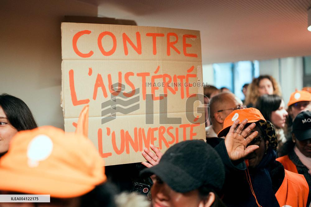 Protest by Sciences Po maintenance agents - Paris AJ