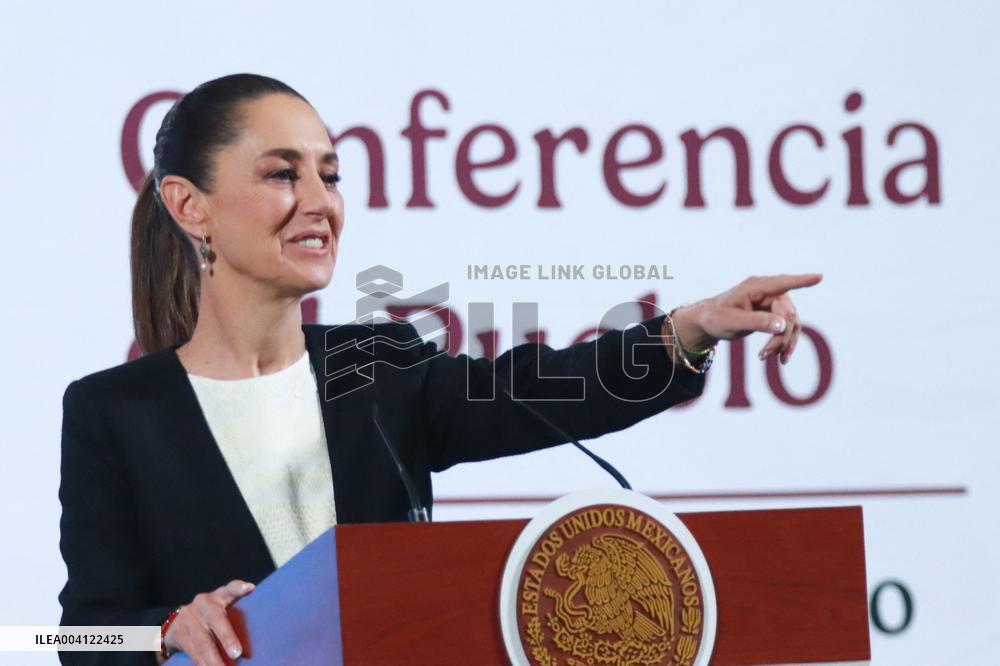 Mexico's President Holds Meeting on Tariffs Imposed Trump - Mexico