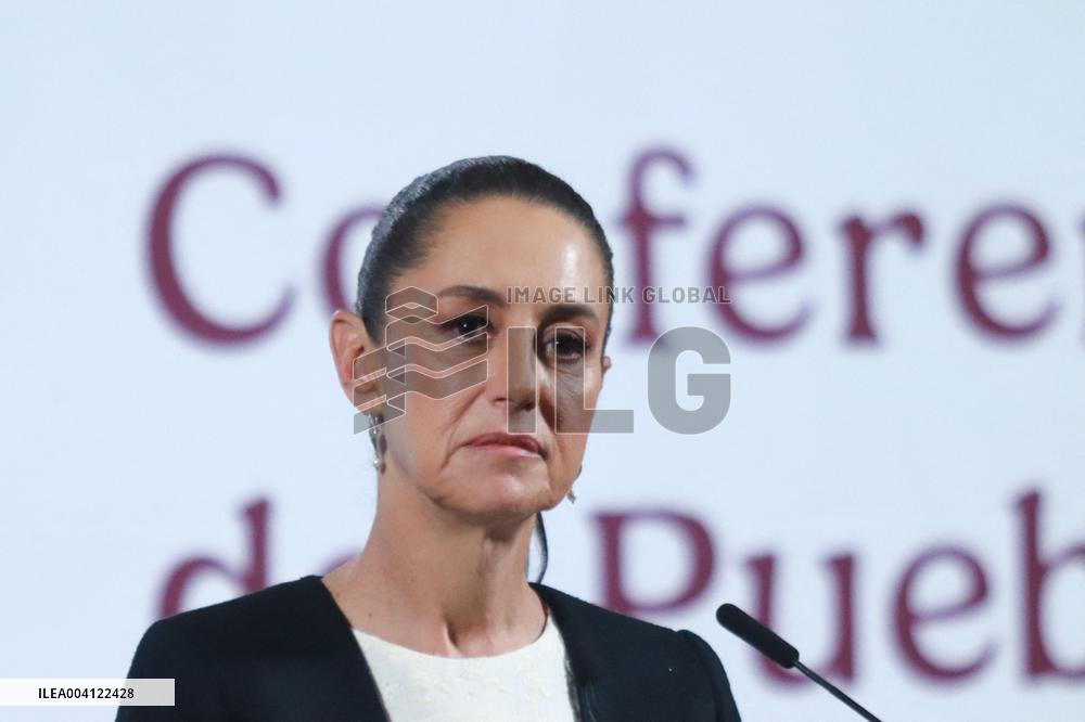 Mexico's President Holds Meeting on Tariffs Imposed Trump - Mexico