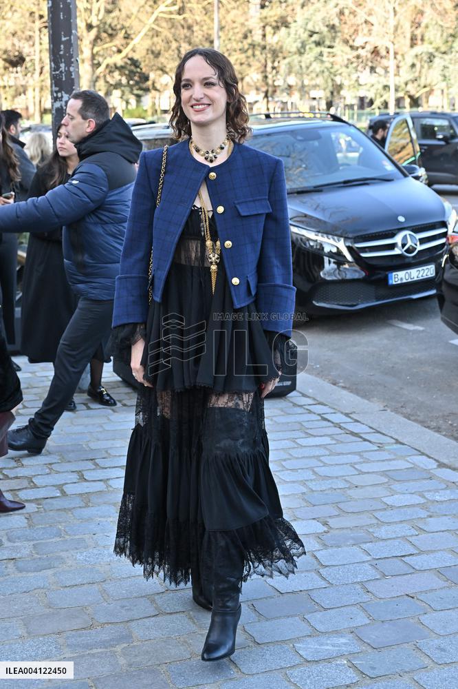 PFW Chloe Outside Arrivals