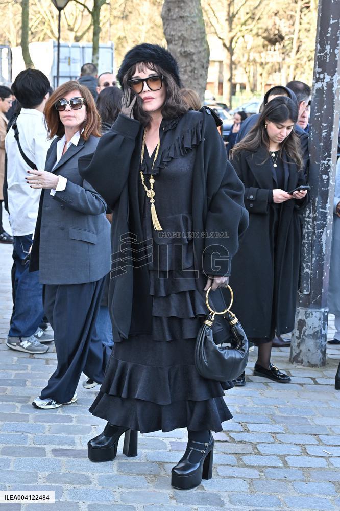 PFW Chloe Outside Arrivals