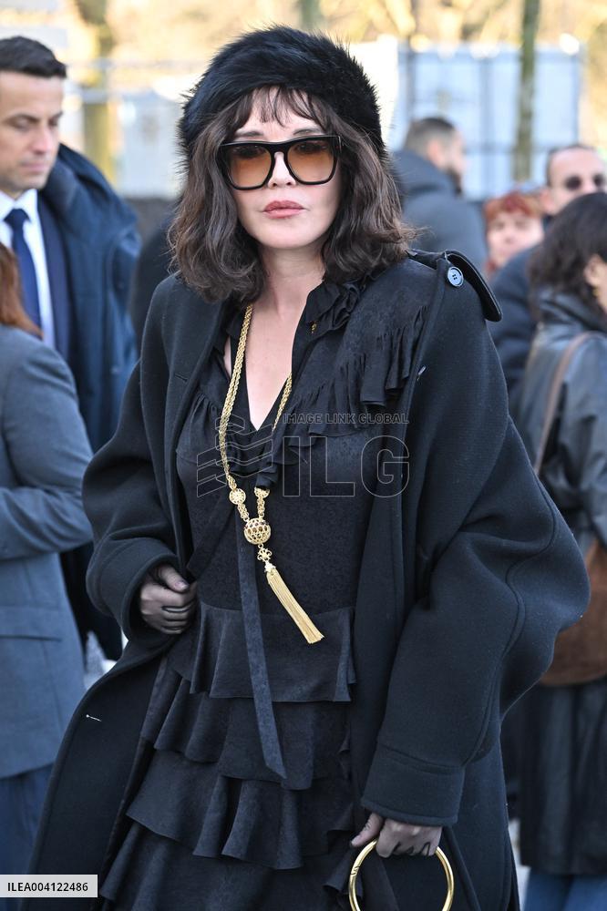 PFW Chloe Outside Arrivals