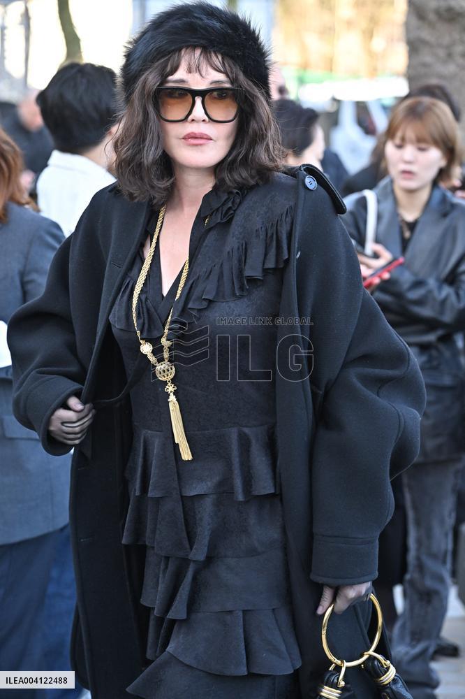PFW Chloe Outside Arrivals
