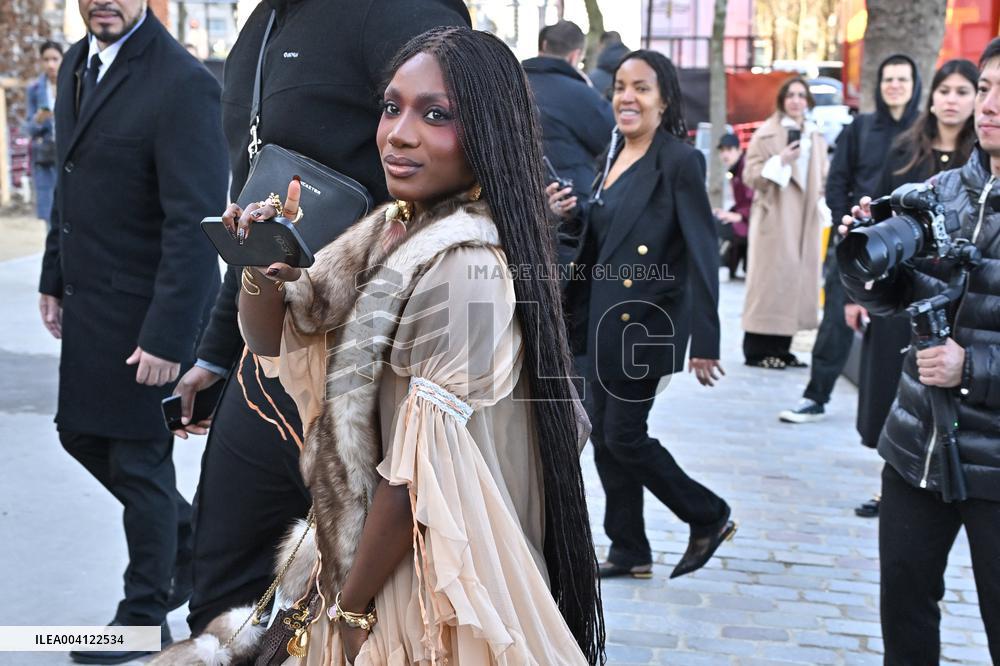 PFW Chloe Outside Arrivals