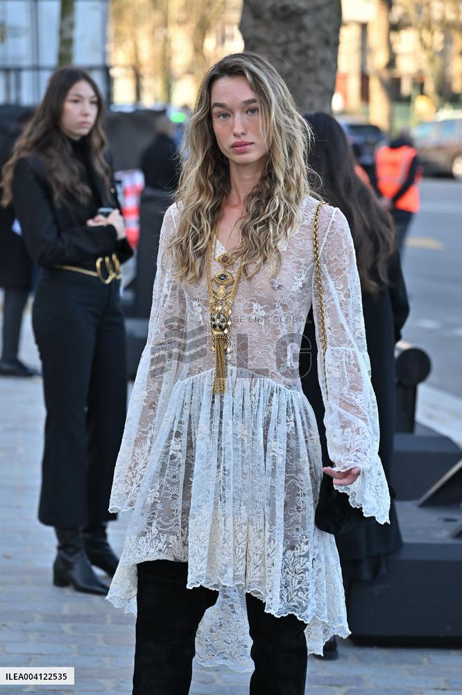 PFW Chloe Outside Arrivals