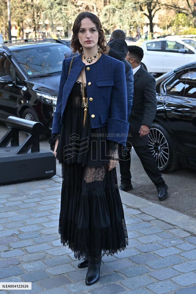 PFW Chloe Outside Arrivals