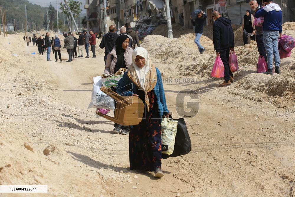Palestinians Forced to Flee by Israeli Forces - Tulkarm