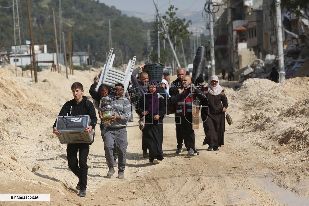 Palestinians Forced to Flee by Israeli Forces - Tulkarm