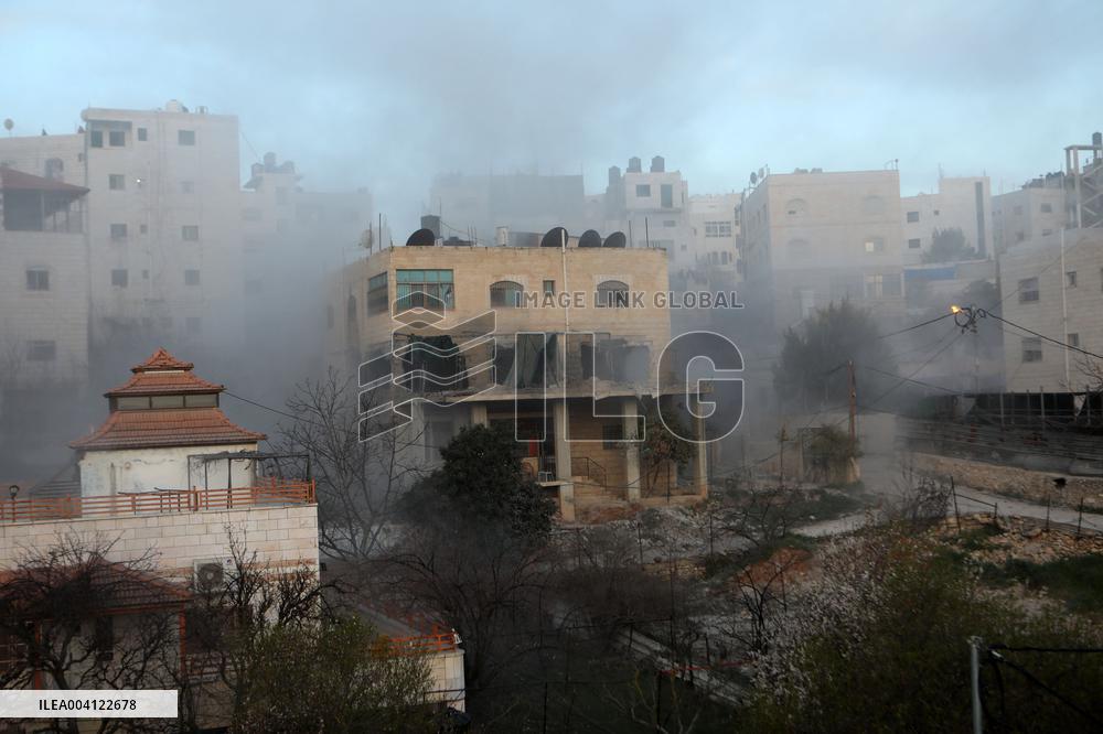 The Israeli Army Blew up Two Homes - Hebron
