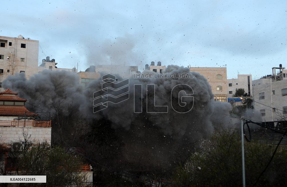 The Israeli Army Blew up Two Homes - Hebron