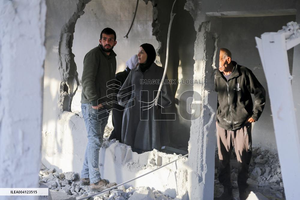 Israeli Forces Demolish Homes - Hebron