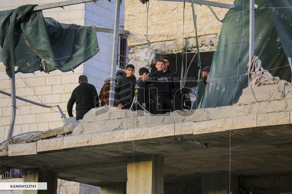 Israeli Forces Demolish Homes - Hebron