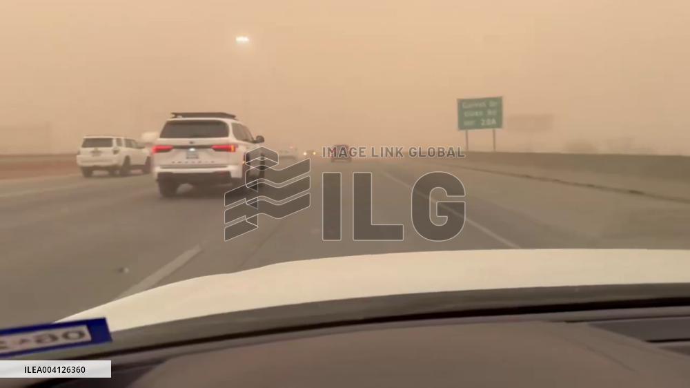 US: Low Visibility and Dangerous Driving Conditions as Dust Storm Hits Texas and New Mexico