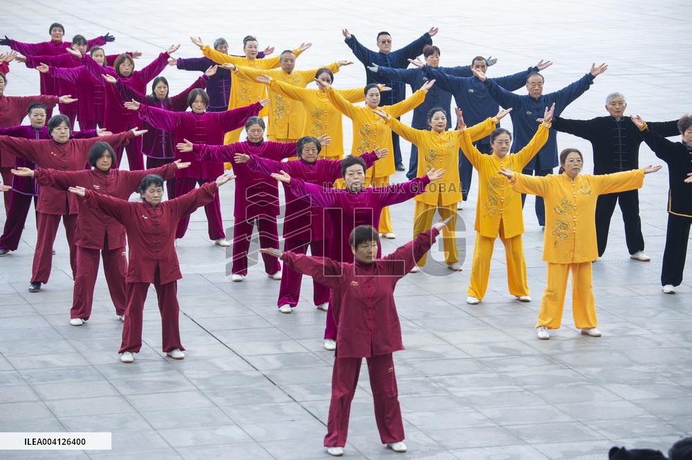 Residents Practice Qigong in Haian