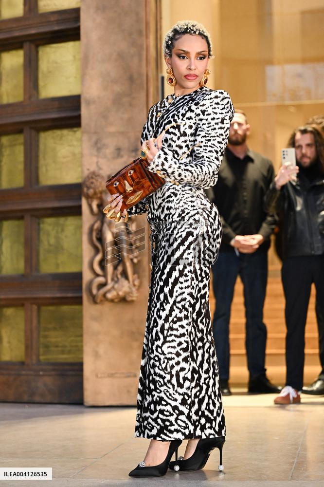 PFW Schiaparelli Arrivals