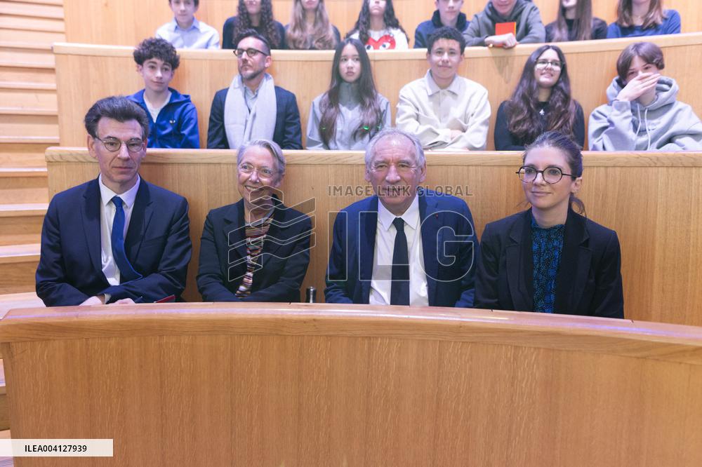 PM Bayrou Takes Part In A Meeting About Women In Science - Paris
