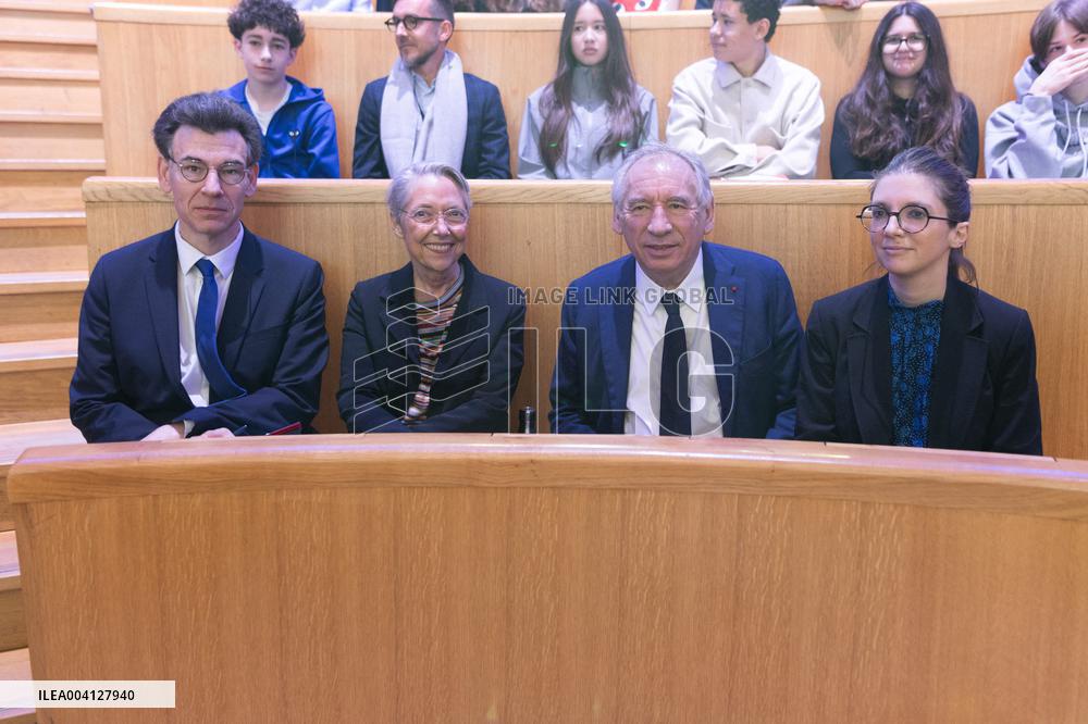 PM Bayrou Takes Part In A Meeting About Women In Science - Paris