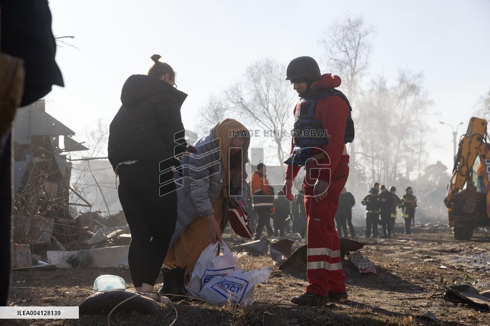 Russian Strike Hits Civilian Facility - Kharkiv