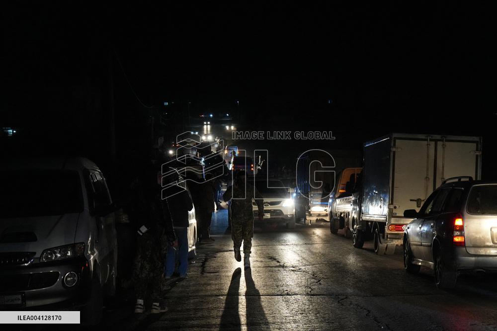 Syrian Fighters Deploy To Fight Assad Loyalists - Syria