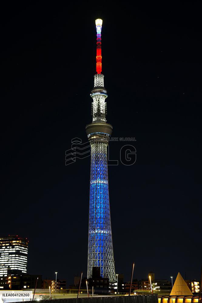 Tokyo Skytree lit up in MLB colors