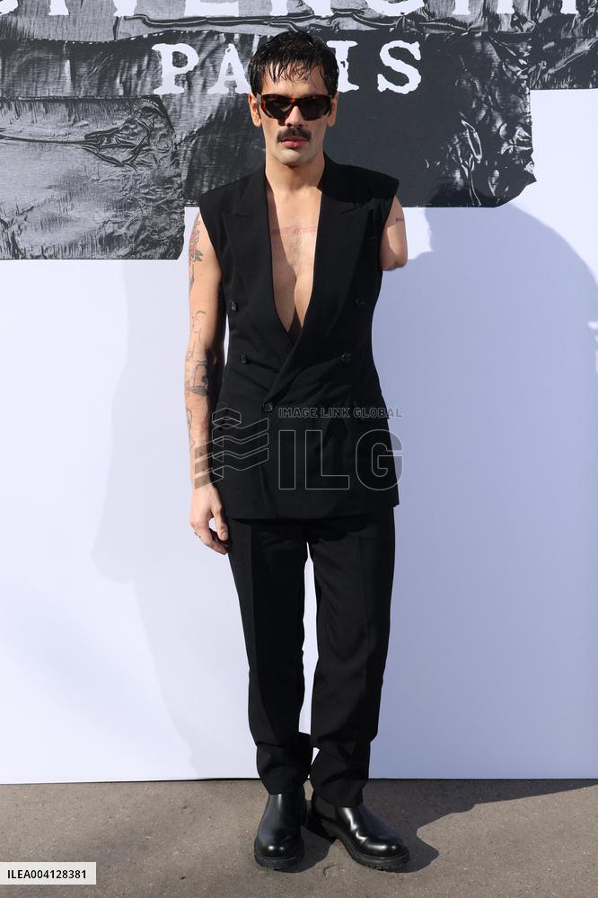 PFW Givenchy Photocall