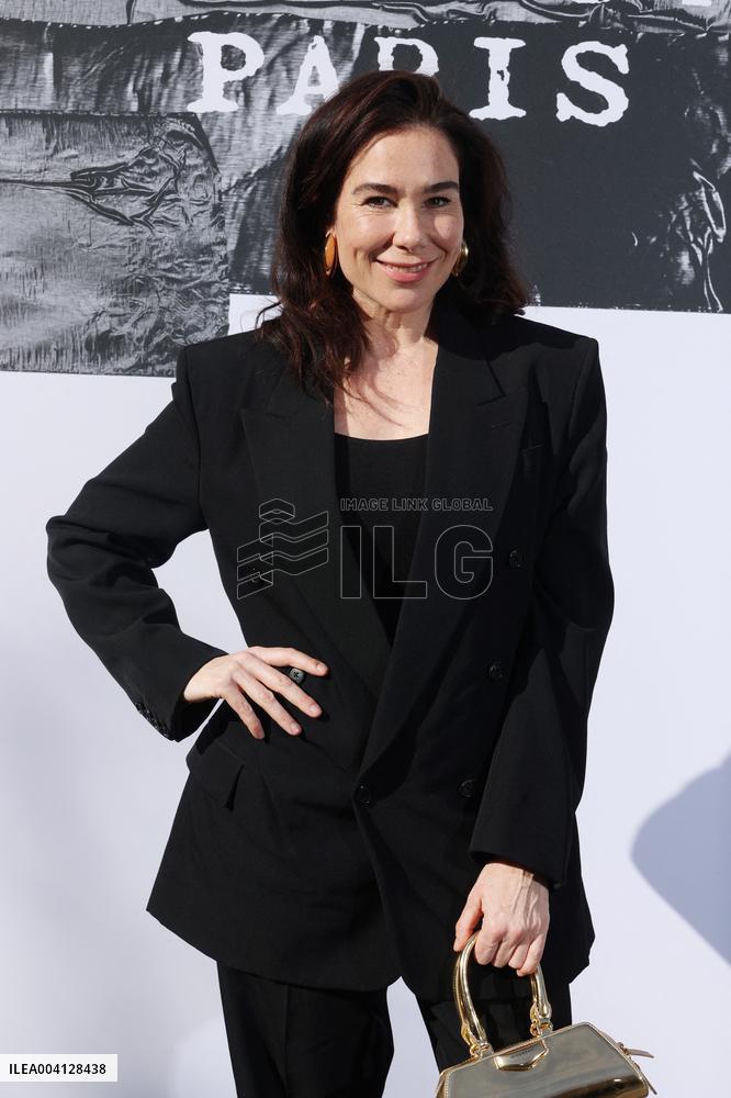 PFW Givenchy Photocall