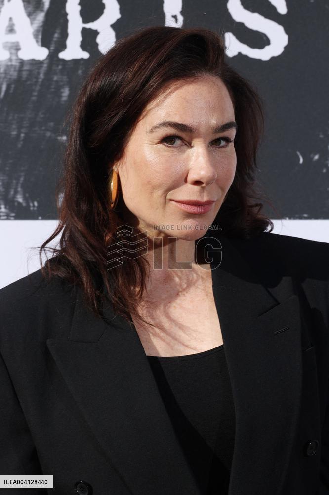 PFW Givenchy Photocall