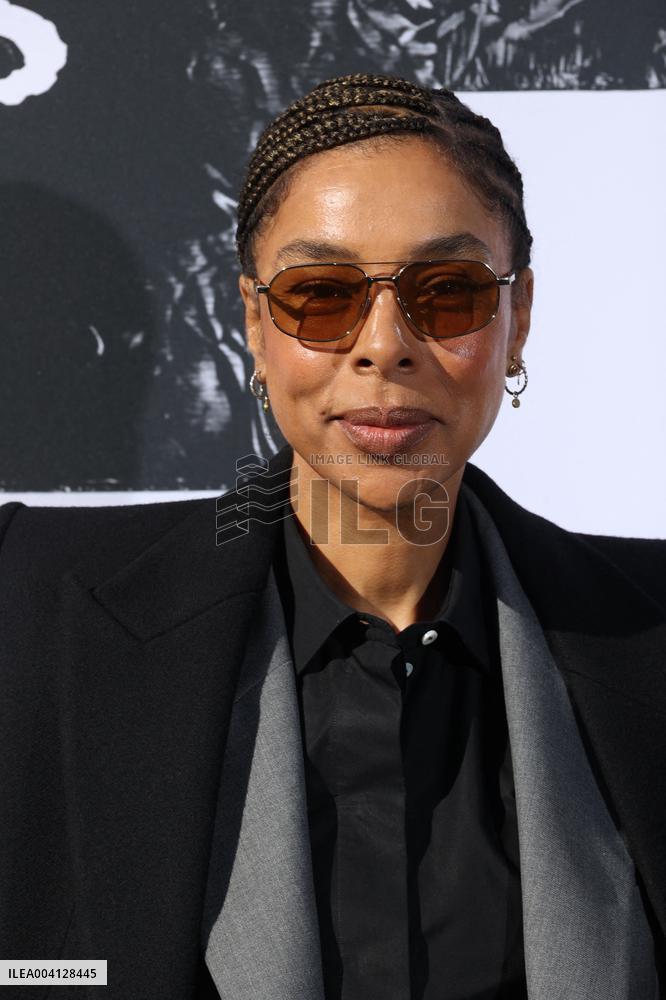 PFW Givenchy Photocall