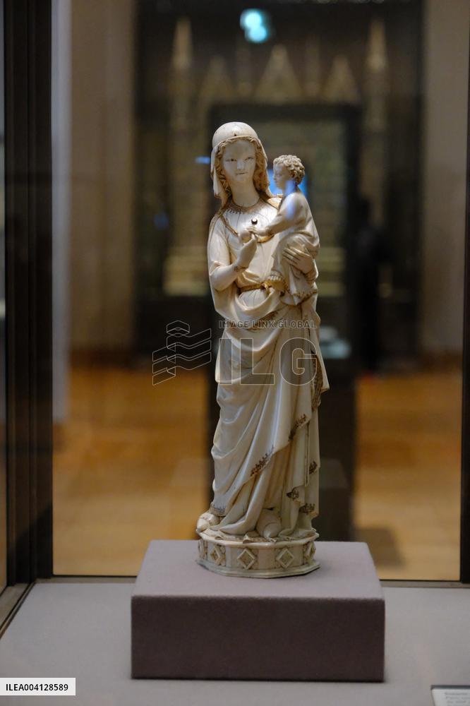 Louvre Couture Exhibition - Paris