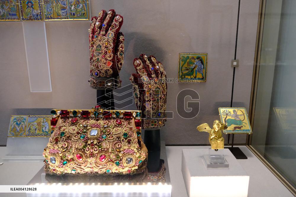 Louvre Couture Exhibition - Paris