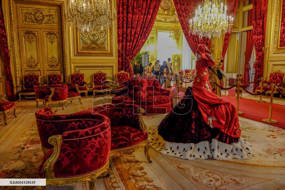 Louvre Couture Exhibition - Paris