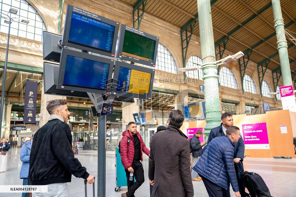 Gare Du Nord Disrupted After Unexploded WW II Bomb Discovery - Paris
