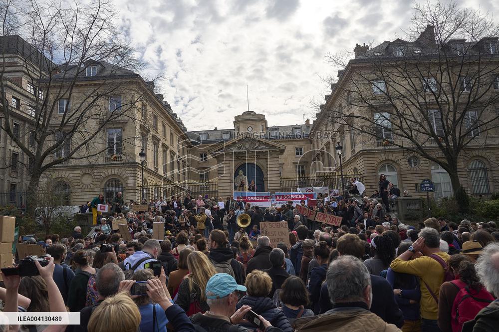 Stand Up For Science Rally - Paris