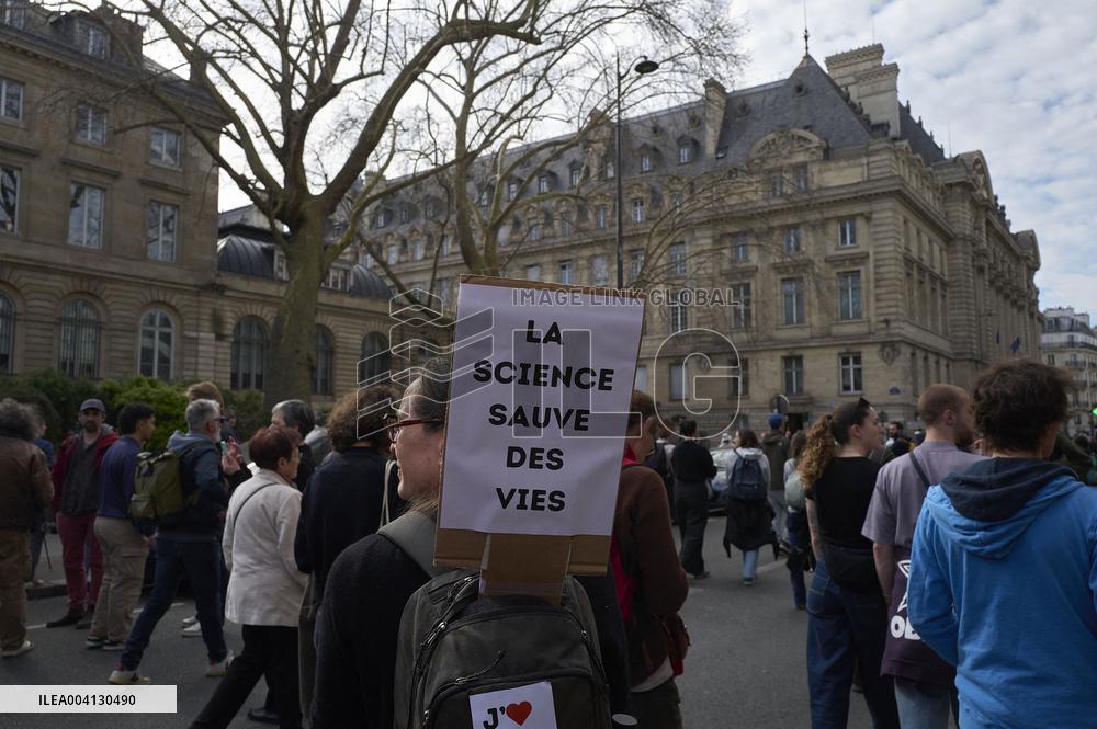 Stand Up For Science Rally - Paris