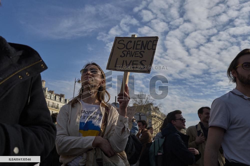 Stand Up For Science Rally - Paris