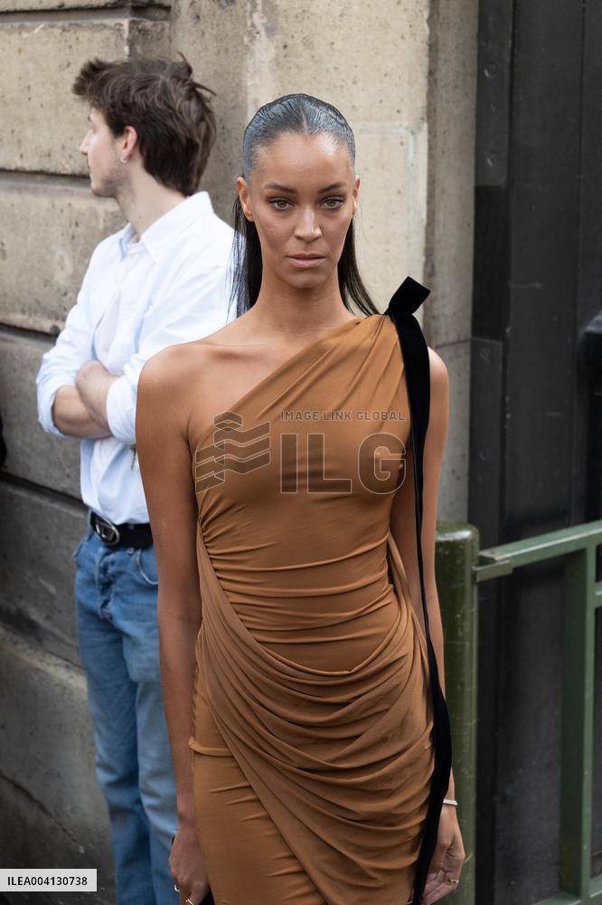 PFW - Nina Ricci PAP - Arrivals NB