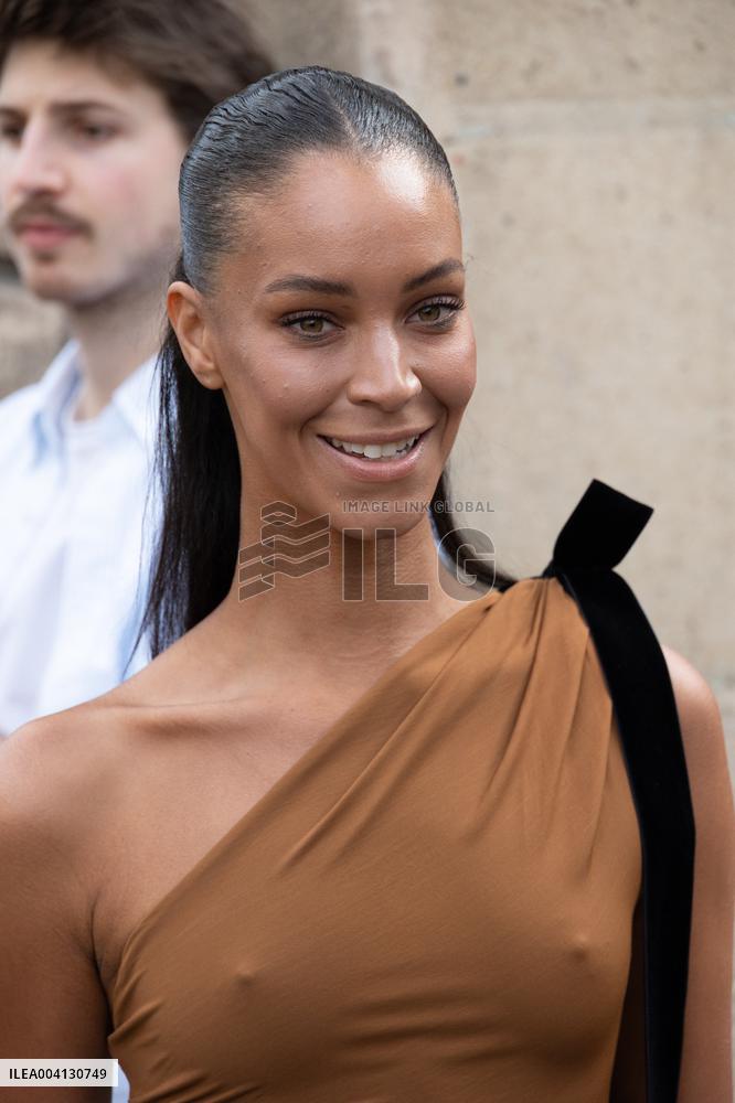 PFW - Nina Ricci PAP - Arrivals NB