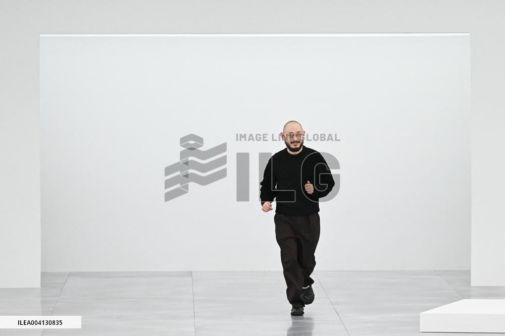 PFW Issey Miyake Runway