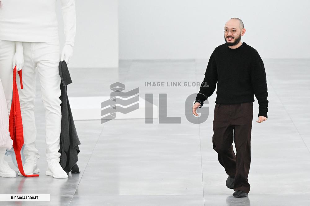PFW Issey Miyake Runway