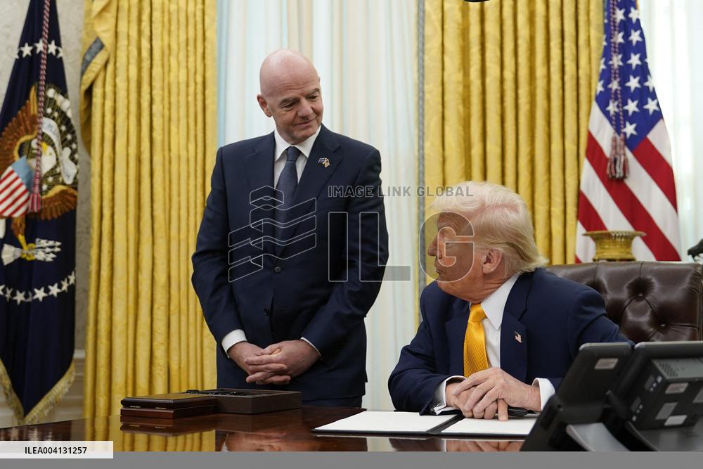 Trump Signs an Executive Order setting up a task force on the World Cup