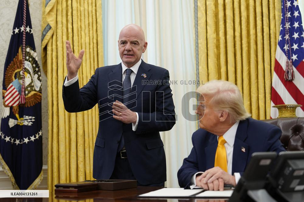 Trump Signs an Executive Order setting up a task force on the World Cup