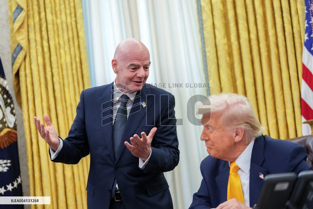 Trump Signs an Executive Order setting up a task force on the World Cup