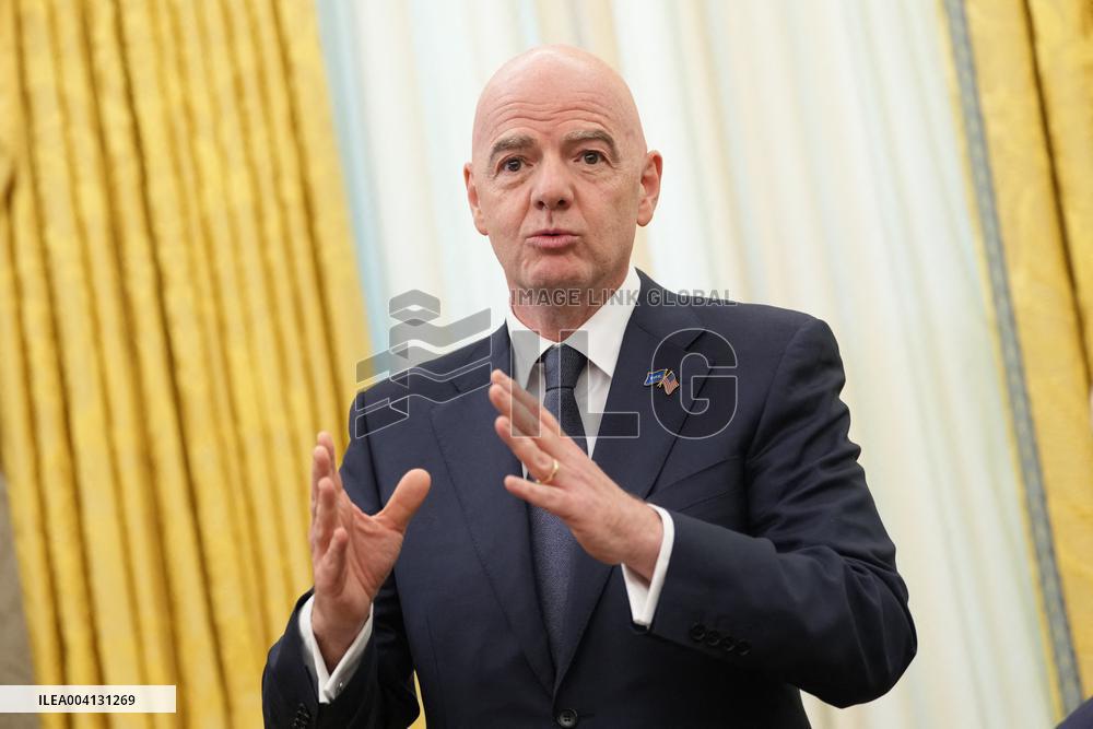 Trump Signs an Executive Order setting up a task force on the World Cup