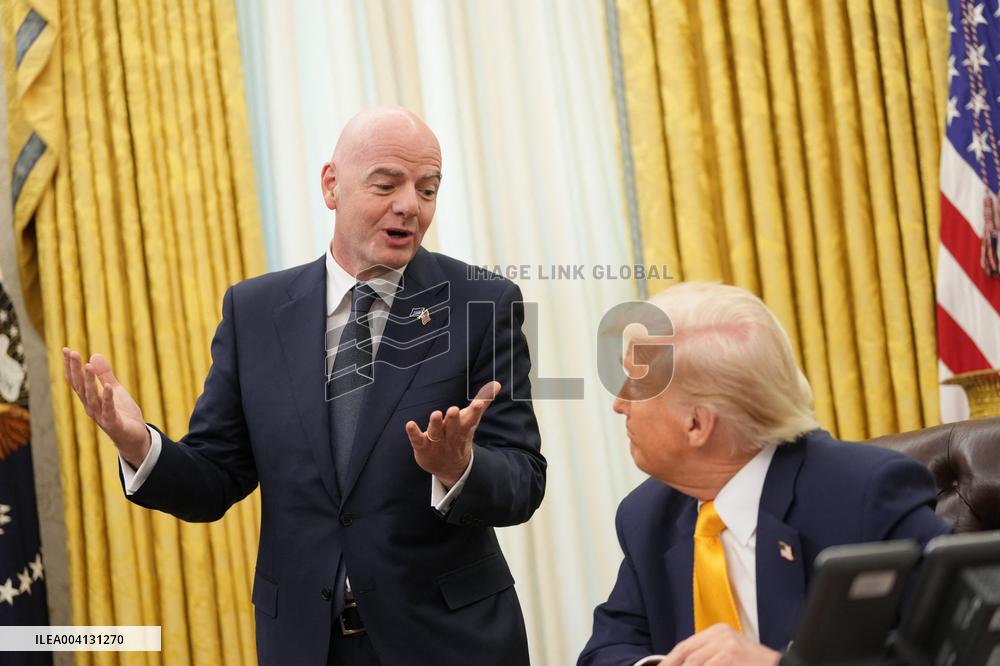 Trump Signs an Executive Order setting up a task force on the World Cup
