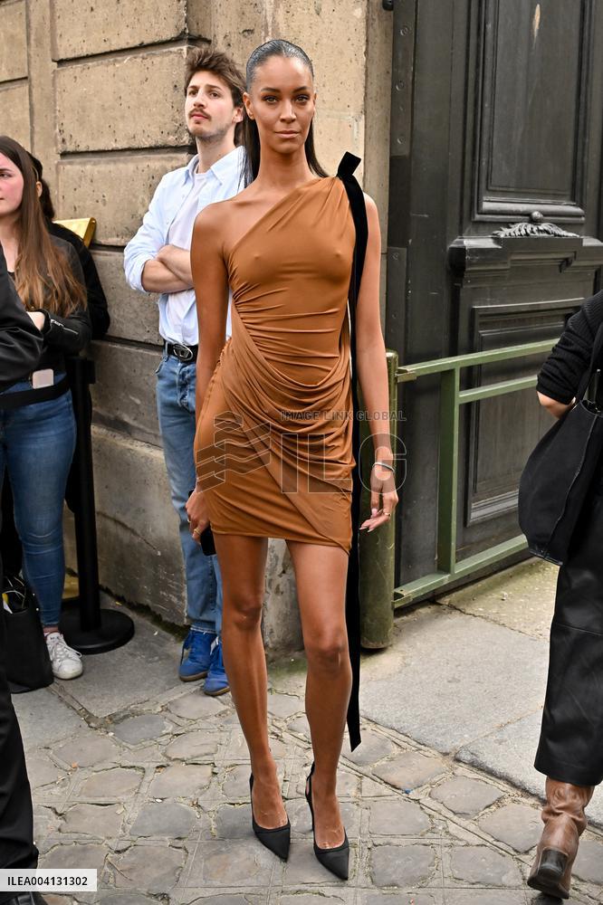 PFW Nina Ricci Outside Arrivals