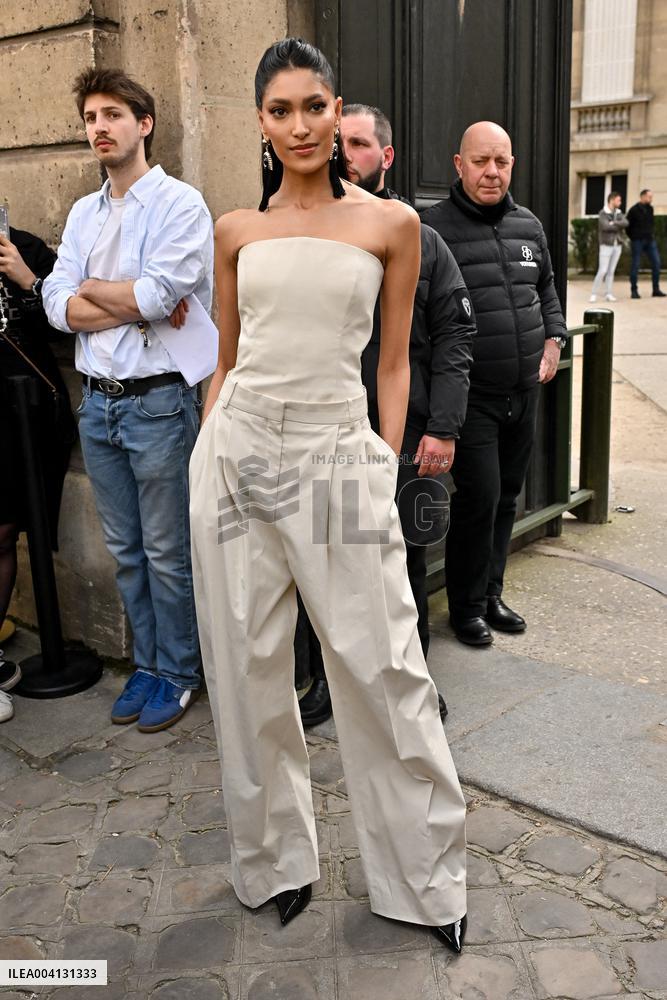 PFW Nina Ricci Outside Arrivals